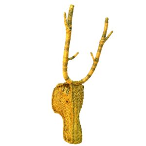 Cabeza de ciervo en esparto