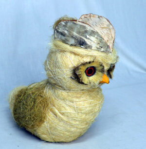 Búho de esparto y sisal
