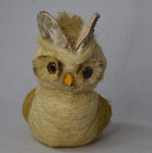 Búho de esparto y sisal