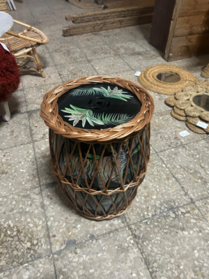 Puff cerámica tigre forrado de mimbre