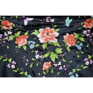 Mantón bordado mariposas negro